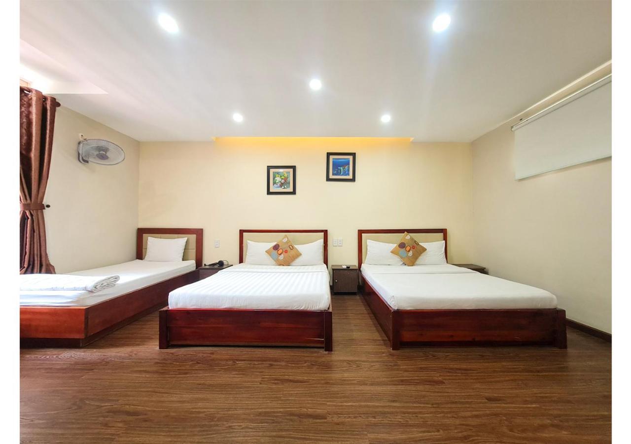 Quan Quan Hotel Da Nang Exterior photo