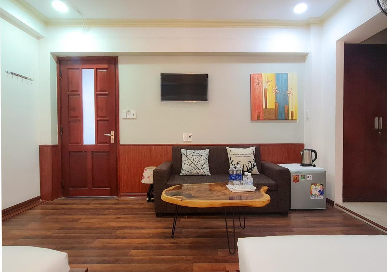 Quan Quan Hotel Da Nang Exterior photo