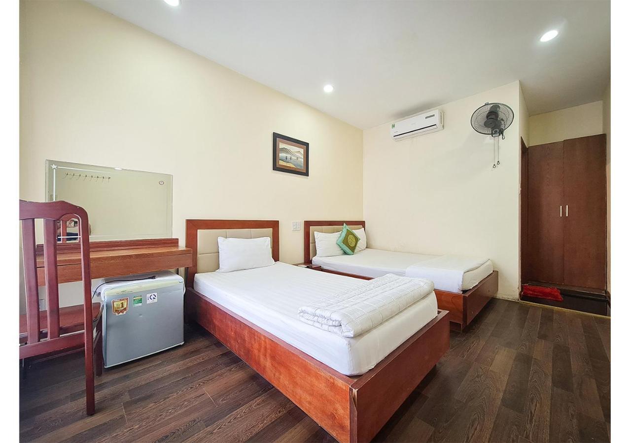 Quan Quan Hotel Da Nang Exterior photo