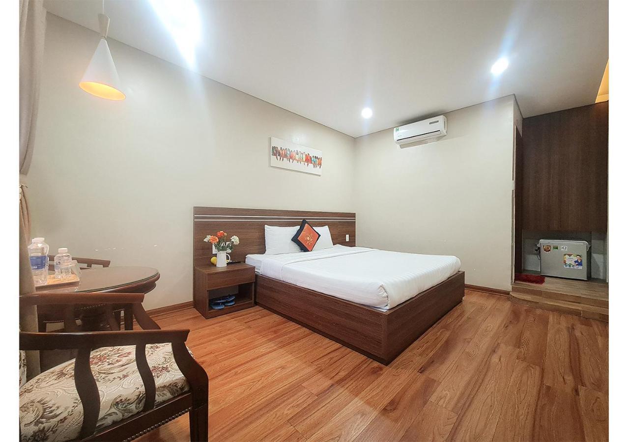 Quan Quan Hotel Da Nang Exterior photo
