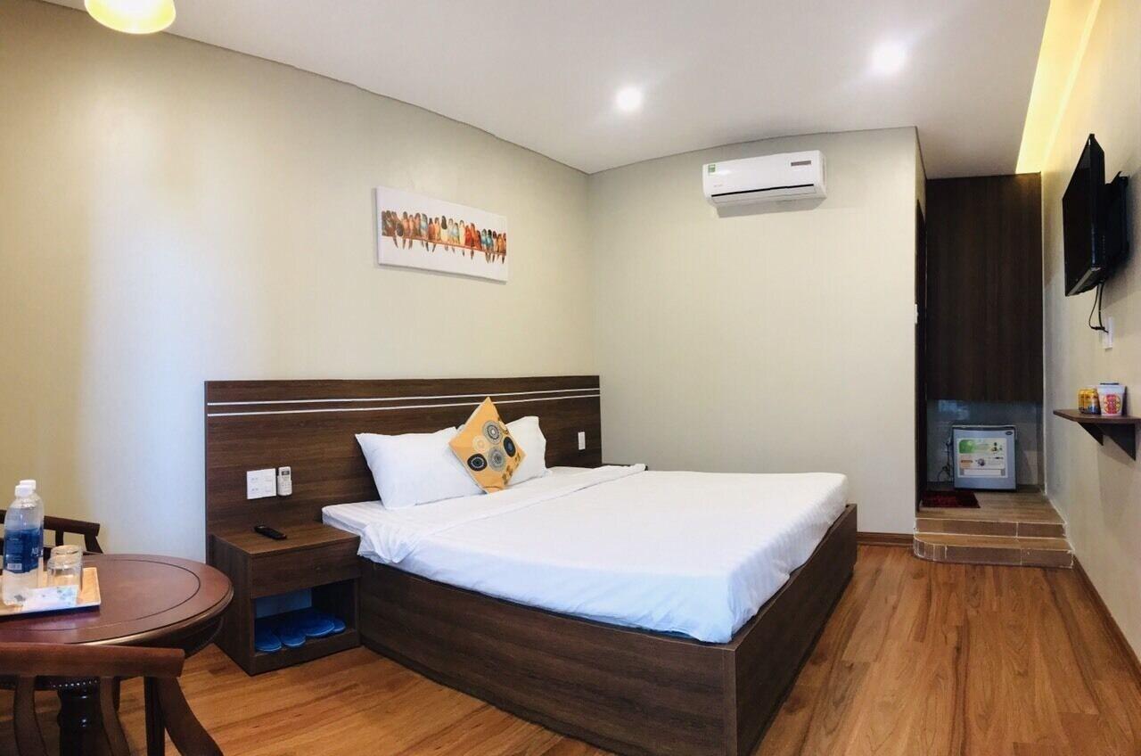Quan Quan Hotel Da Nang Exterior photo