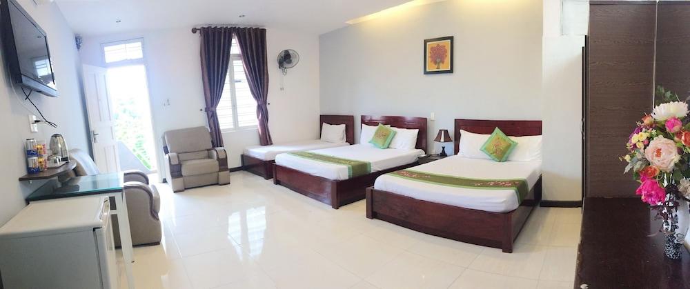 Quan Quan Hotel Da Nang Exterior photo