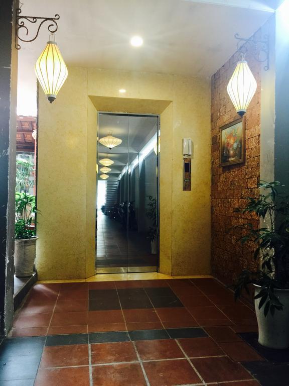 Quan Quan Hotel Da Nang Exterior photo